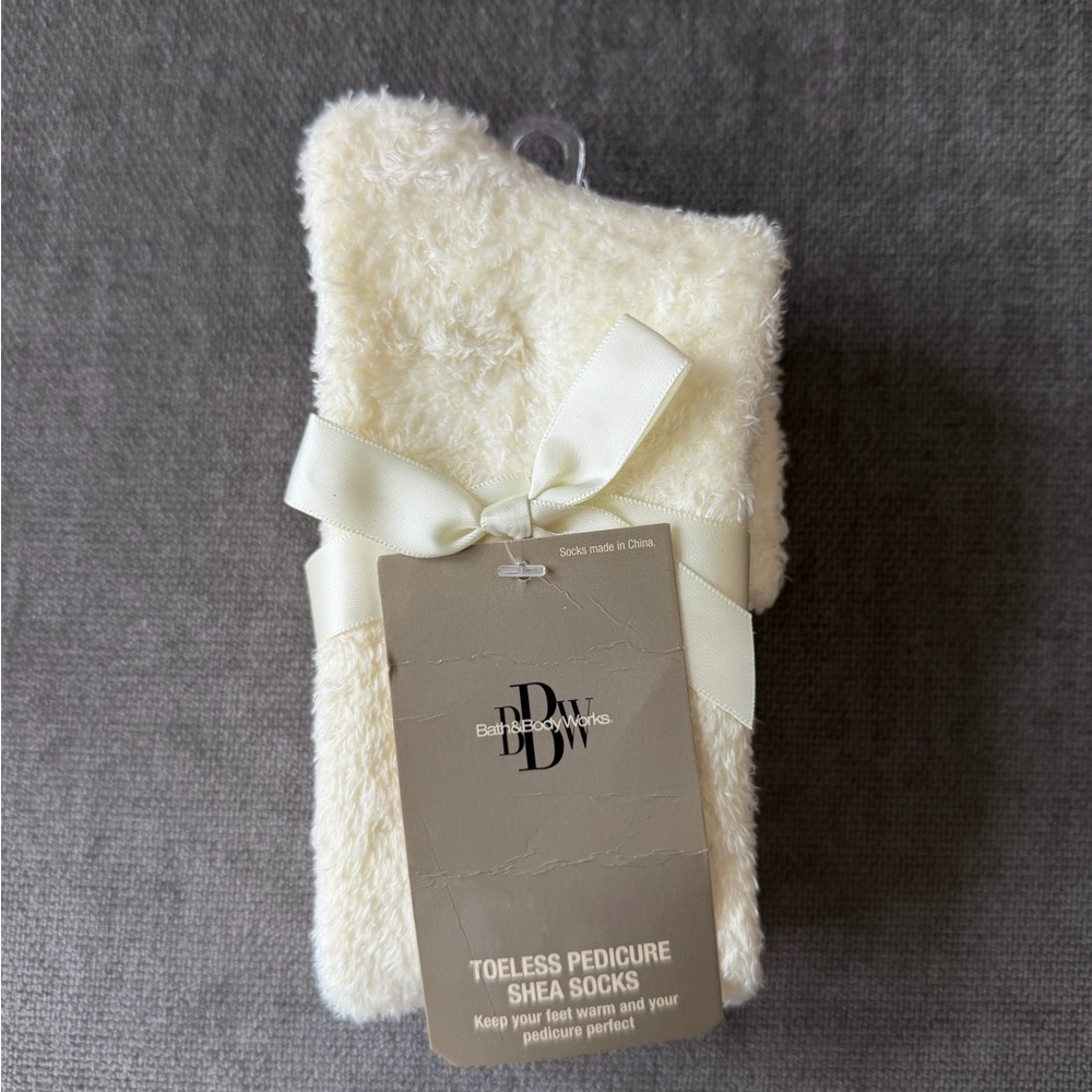 Toeless Pedicure Shea Socks NWT